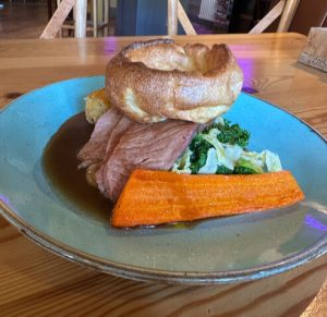 The Royal Oak - Perfect roast dinner with all the trimmings in Swindon