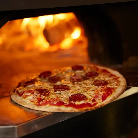 The Royal Oak Launches Wood Fired Pizza Menu
